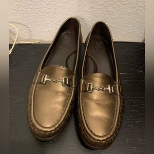 SAS Metro Slip On Loafer. Size 7M. Color Bronze